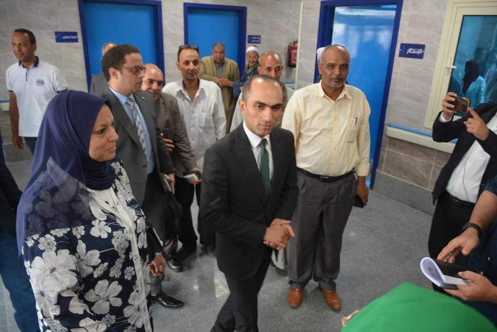 نائب محافظ سوهاج ووفد وزارة التخطيط في زيارة لقرية " أم دومة " بطما