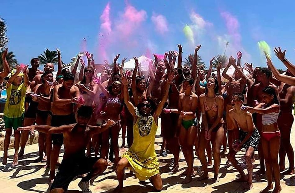 انطلاق مهرجان الوان بشواطى مرسى علم