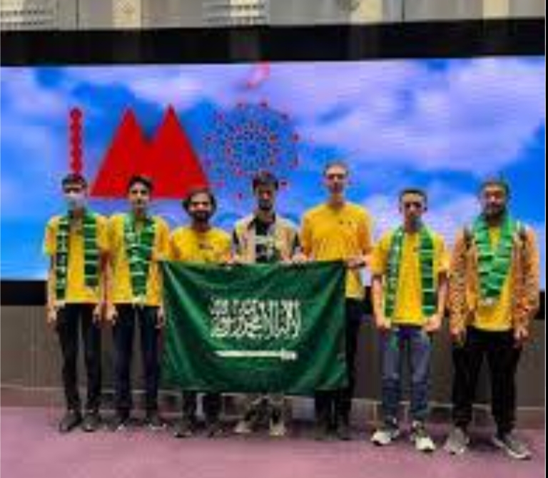 المنتخب السعودي للرياضيات يحقق 8 جوائز في أولمبياد آسيا والباسفيك للرياضيات