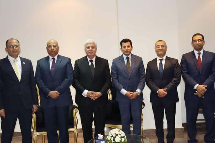 برعاية رئيس مجلس الوزراء  وزيرا التعليم العالي والشباب والرياضة يشهدان حفل افتتاح أسبوع شباب الجامعات والمعاهد الثالث عشر بجامعة حلوان