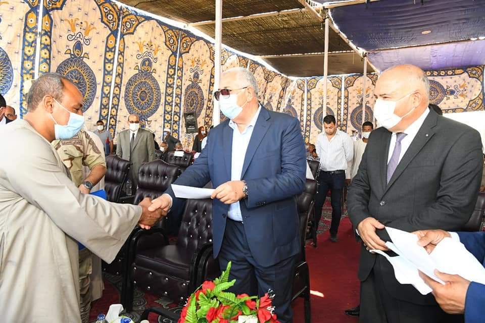 وزير الزراعة ومحافظ قنا ورئيس البنك الزراعى المصرى يتابعون برنامج باب رزق لتمويل المشروعات في إطار المبادرة الرئاسية حياة كريمة