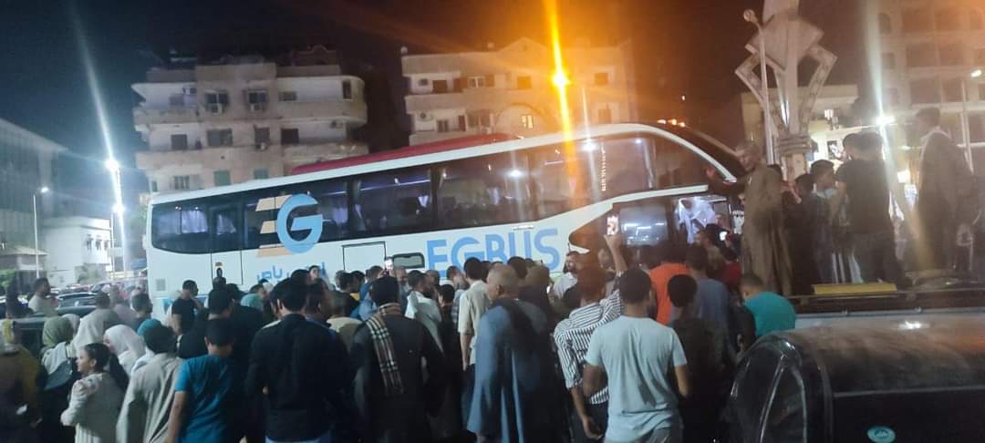 إستقبال الحجاج العائدين من الأراضي المقدسة بسوهاج 