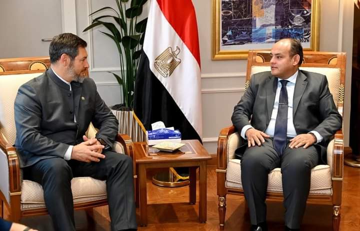 وزير التجارة والصناعة يستقبل نائب رئيس الوزراء ووزير الصناعة والتجارة بجمهورية تتارستان بمقر الوزارة بالعاصمة الإدارية الجديدة