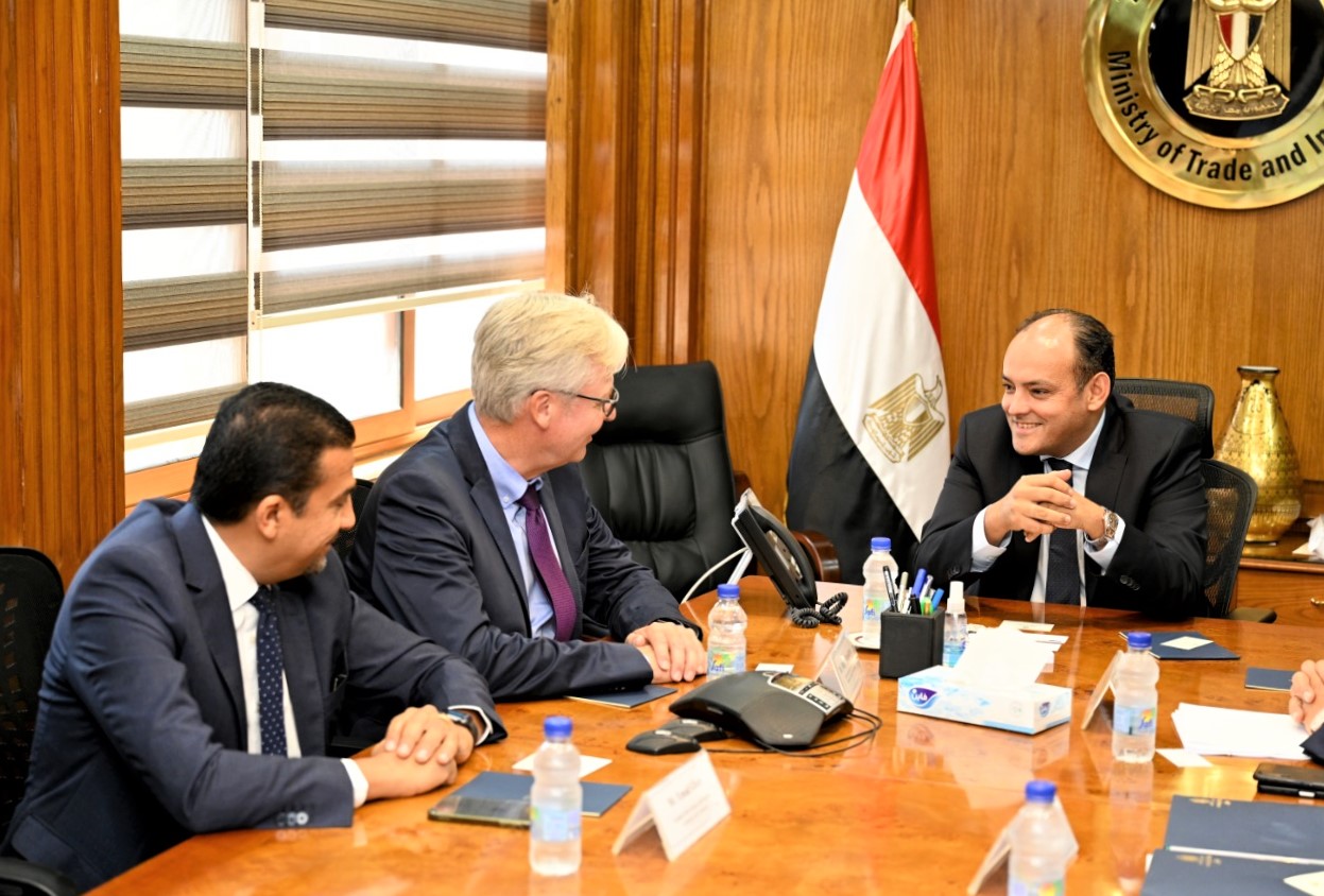 سمير: فرص واعدة للتعاون بين مصر وألمانيا في مجالات الطاقة الجديدة والمتجددة وإنتاج الهيدروجين