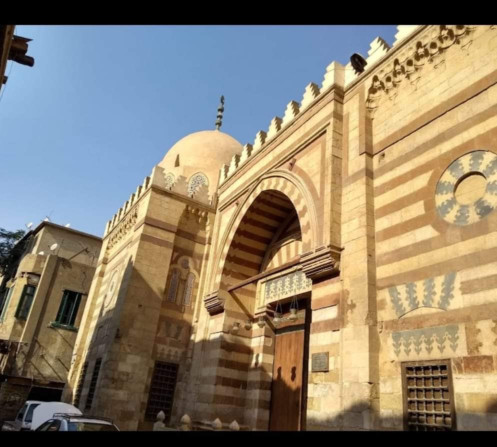 رفع كفاءة الخدمات السياحية المقدمة بمنطقة آثار الدرب الأحمر 