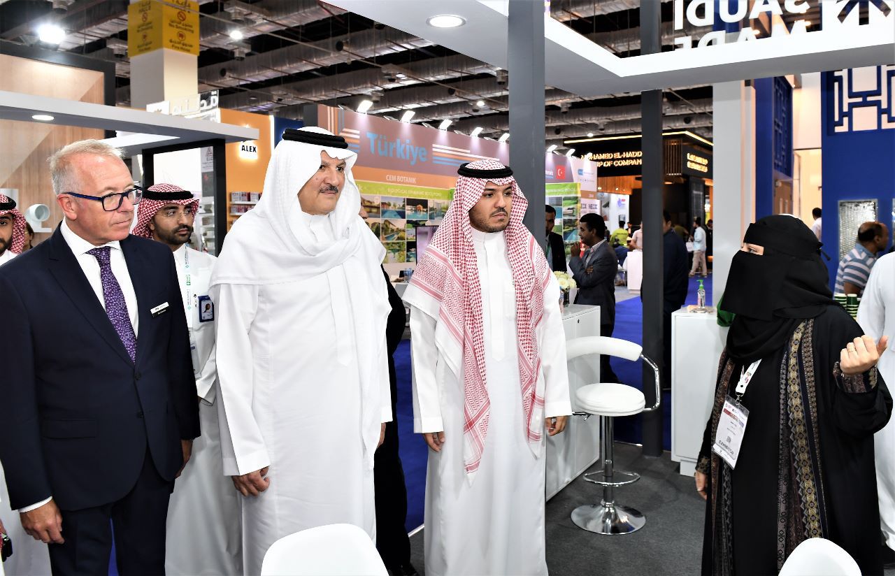 سفير المملكة يزور جناح هيئة تنمية الصادرات السعودية المشارك في معرض "الخمسة الكبار 2023" بمصر