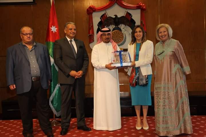 وزيرة الثقافة تشهد ونظيرتها الأردنية افتتاح "البرنامج ‏الثقافي لمهرجان جرش" وتُكرمان عددًا من المبدعين المصريين والعرب ‏