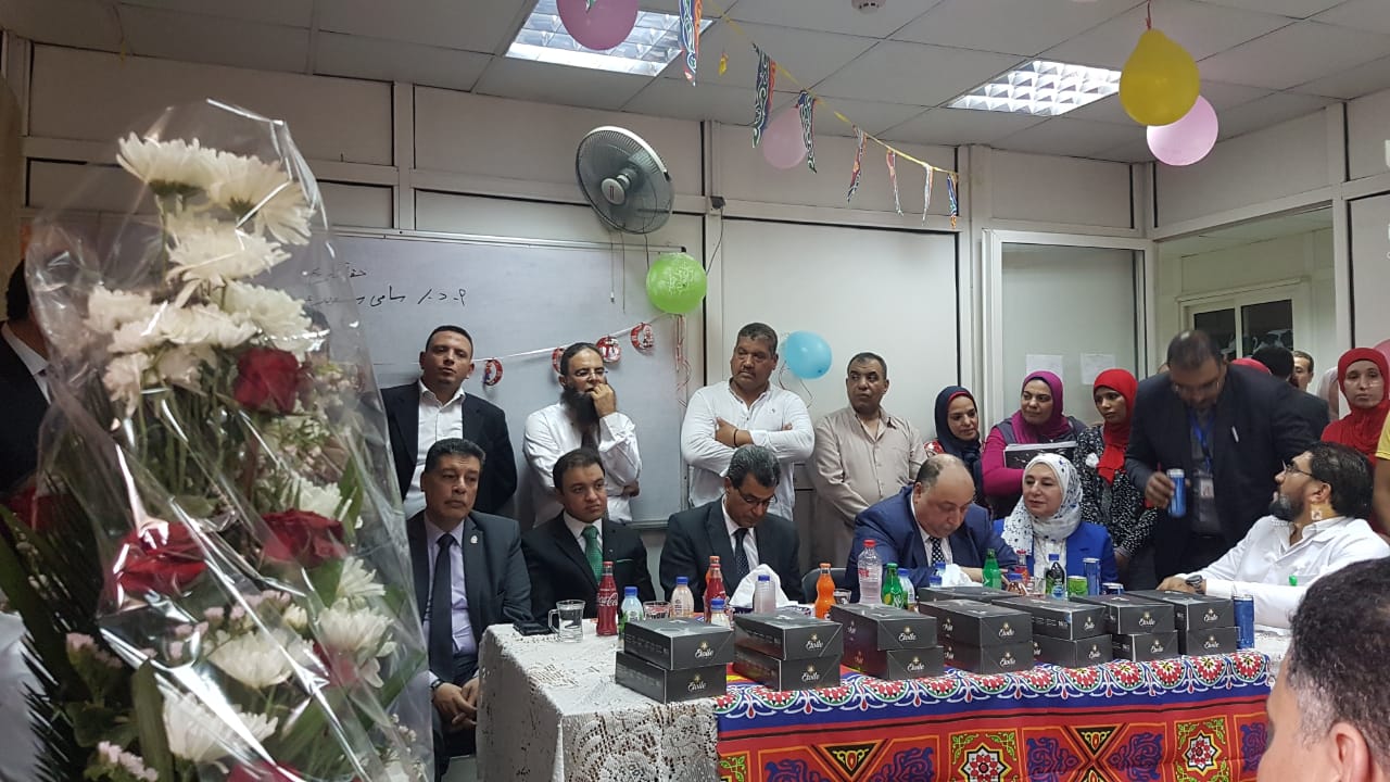 بالصور: احتفالية كبري بمستشفي ٦ اكتوبر لتكريم الدكتور سامي سعيد عبد الغفار