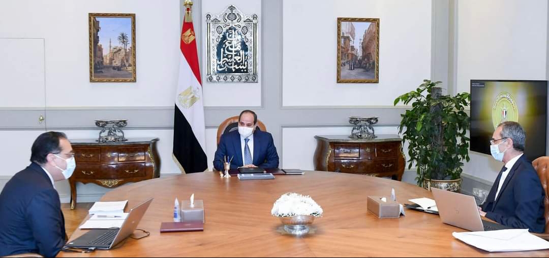 الرئيس السيسي يتابع المشروعات القومية الخاصة بقطاع الاتصالات وتكنولوجيا المعلومات، وخطط الوزارة في جهود الدولة لبناء الإنسان المصري، والمساهمة في خطة الحكومة للتحول الرقمي.