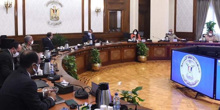 رئيس الوزراء يتابع الموقف التنفيذي للمشروعات الاستثمارية بالمنطقة الاقتصادية لقناة السويس