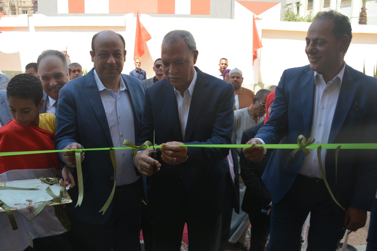 ضمن الاحتفالات بعيد القليوبية القومي الـ ١٥٥... الهجان يفتتح ويتفقد عدداً من المشروعات الخدمية والتنموية بمدينة القناطر الخيرية 