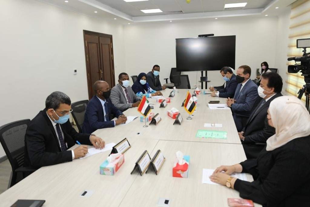 بالصور: وزير التعليم العالي والبحث العلمي يستقبل وزير الثروة الحيوانية السوداني