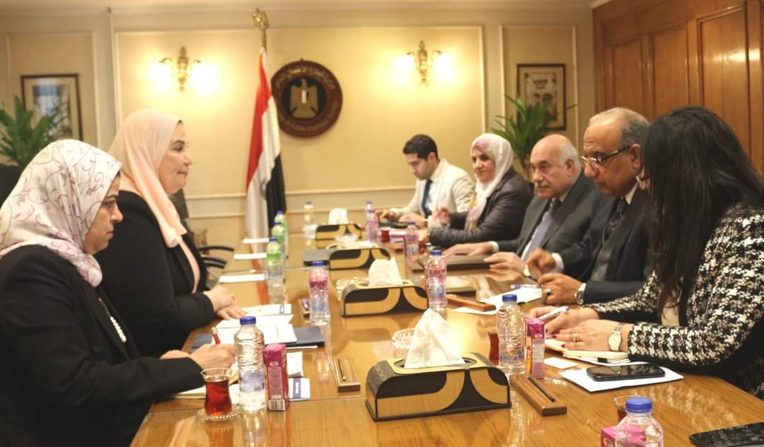 عصمت،والقباج... يبحثان تعزيز التعاون في إقامة مشروعات صغيرة لتوفير فرص عمل للفئات الأقل دخلًا