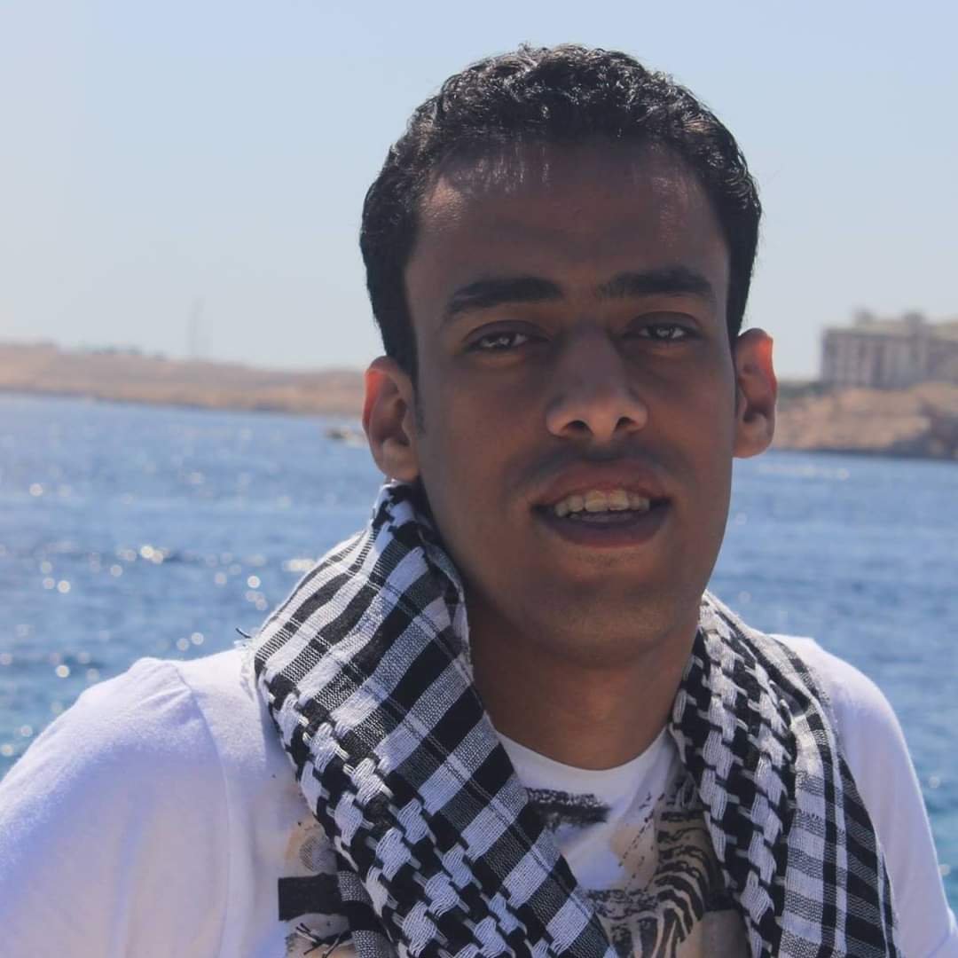 اسمي مصطفى دراز