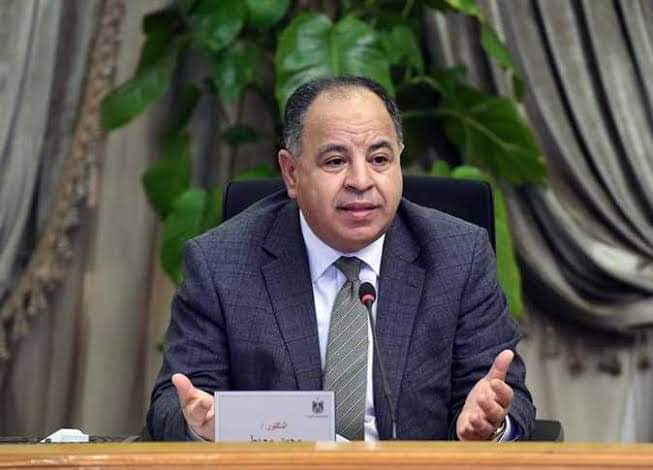 بالمستندات العاملون بالشهر العقارى بالاقصر يناشدون وزير الماليه التدخل