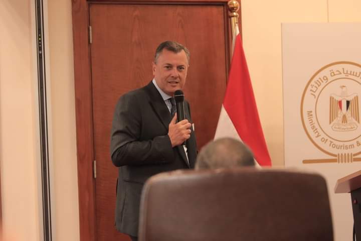 عيسى يعقد الملتقى الرابع للقيادات العليا والوسطى بالوزارة وهيئاتها في أول انعقاد له بالعاصمة الإدارية الجديدة