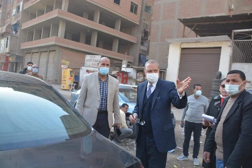 محافظ القليوبية يقوم بجولة بمدينة الخانكة لمتابعة أعمال الحملة المكبرة لرفع تراكمات القمامة بنطاق الجبل الاصفر وتفقد شارع عرابي بحي غرب شبرا الخيمة 