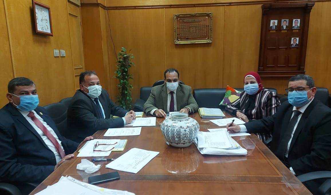 لجنة قيادات جامعة بنها تستقبل المتقدمين للوظائف الإشرافية