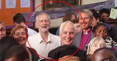 تايمز تبرز خطابات ودية بين أبو حمزة المصرى و"قس" مثلى: صداقة غير متوقعة