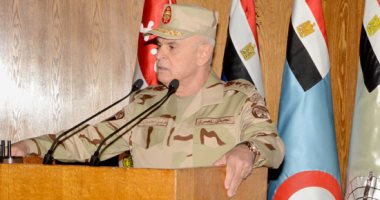 رئيس الأركان يشهد إحدى المراحل الرئيسية للمناورة "فاتح 26"