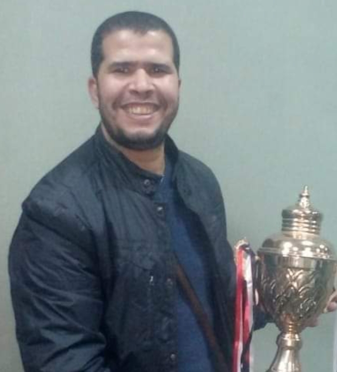 فارس مِتَبِت على الِلجام..