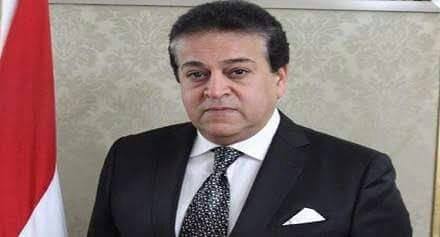 وزير التعليم العالي يصدر قرارًا بغلق أحد الكيانات الوهمية