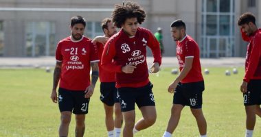 حسين السيد يدعم الأهلي فى التتش قبل مواجهة الساورة