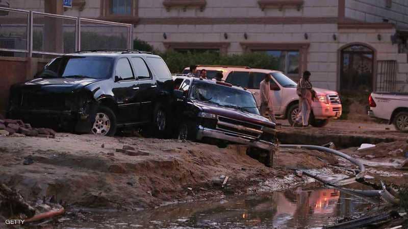 الكويت تستعد لمواجهة تداعيات السيول بعد الأضرار التي لحقت بالبنية التحتية