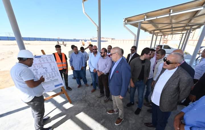 الجزار يتفقد محطة المحولات الكهربائية وأعمال تطوير ورفع كفاءة الطرق بمدينة برج العرب الجديدة ..ويتابع موقف تلقى ودراسة طلبات تقنين أراضى واضعى اليد بالمدينة: