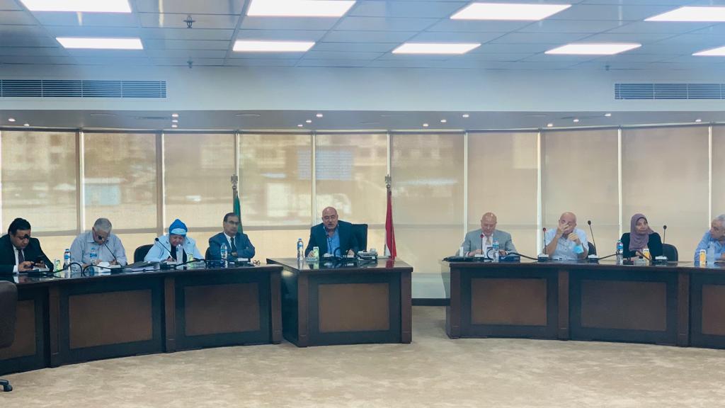 بحضور ممثلي الغرف الصناعية والتجارية ووزارة الإسكان ‎لجنة دراسة قوائم مواد البناء باتحاد المقاولين تواصل اجتماعاتها مع جهاز التعبئة العامة والاحصاء