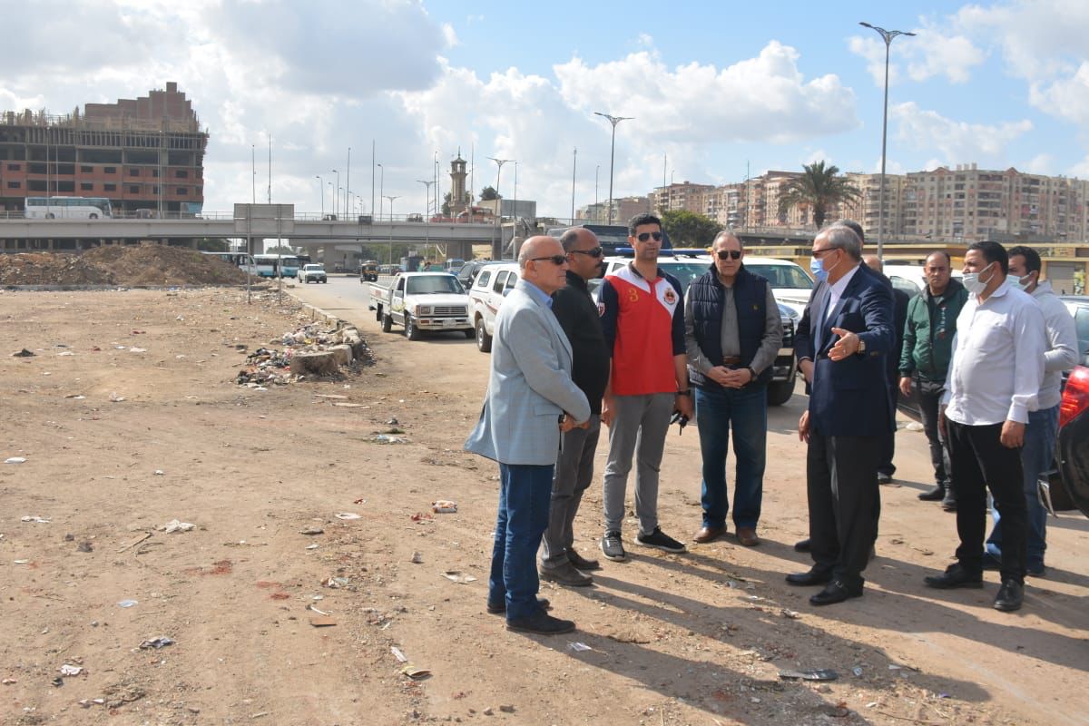 محافظ القليوبية يقوم بجولة ميدانية لمدينتي الخصوص وشبرا الخيمة لتفقد أعمال النظافة علي المحاور المرورية الجديدة