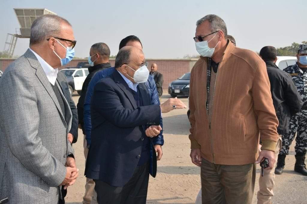 بعد جولة مفاجئة استجابة لشكوي أحد المواطنين بالخانكة بسبب تراكمات القمامة ومخلفات الهدم والمباني