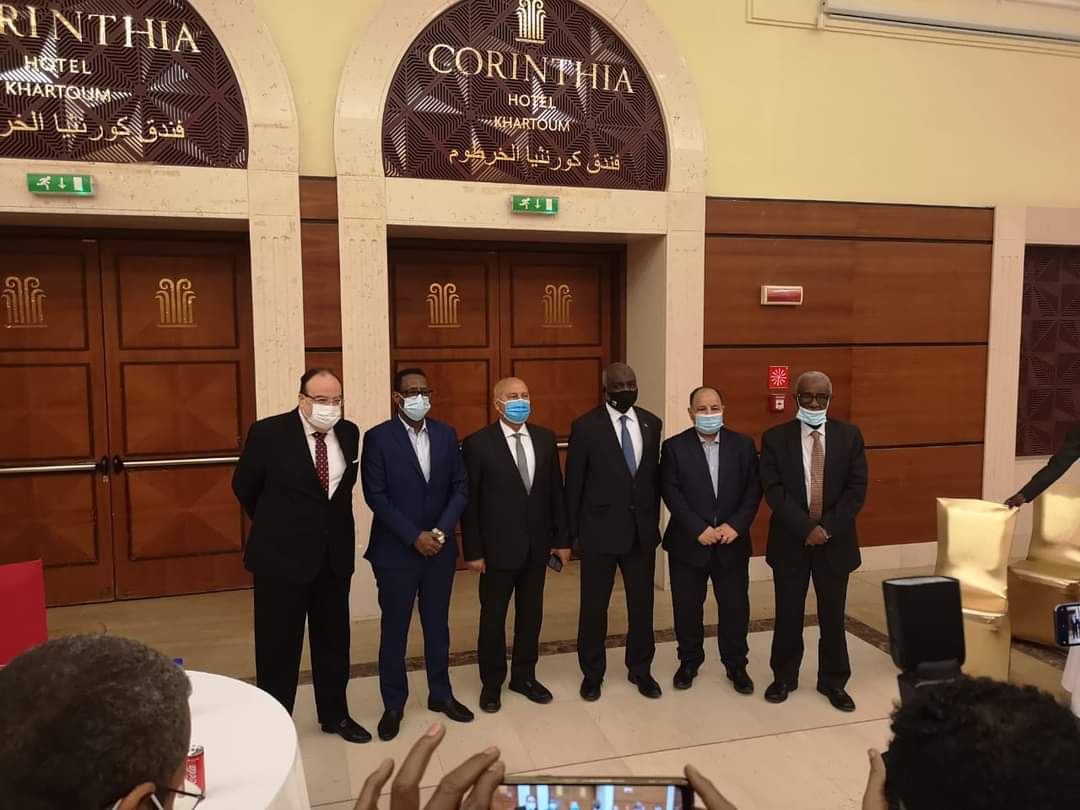 وزيرا النقل والمالية يغادران السودان بعد زيارة استمرت يومين