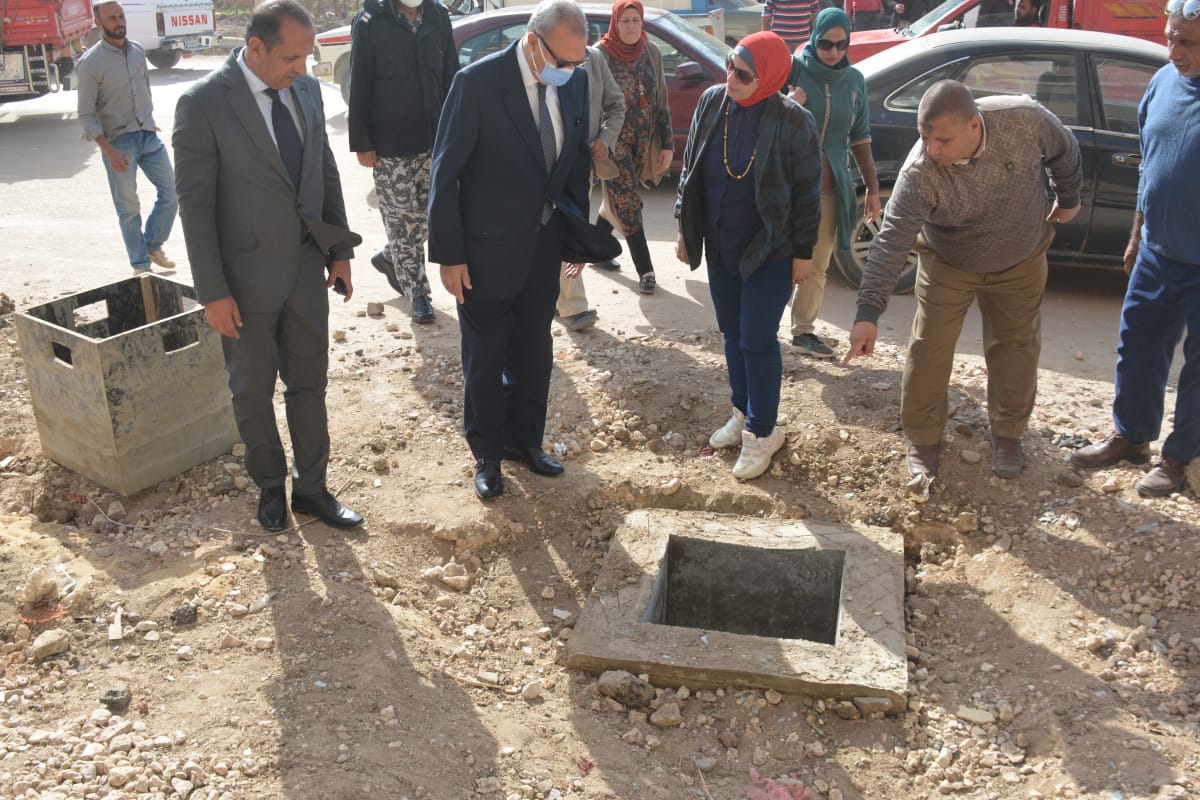 محافظ القليوبية يقوم بجولة ميدانية لتفقد مشروع رصف محور الباسوسية ورصف طريق أبو الغيط الحادثة