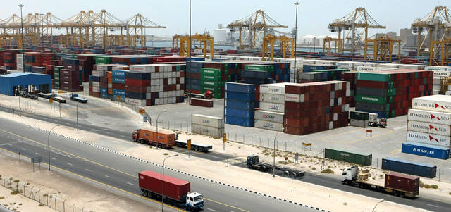 قطاع اللوجستيات.. نظرة إيجابية لا تخلو من تخوفات