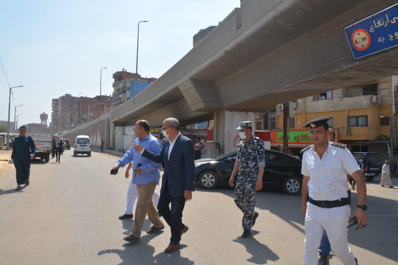 محافظ القليوبية يقوم بحملة إشغالات مكبرة بمدينة بنها ويشيد بالتمركز الأمني