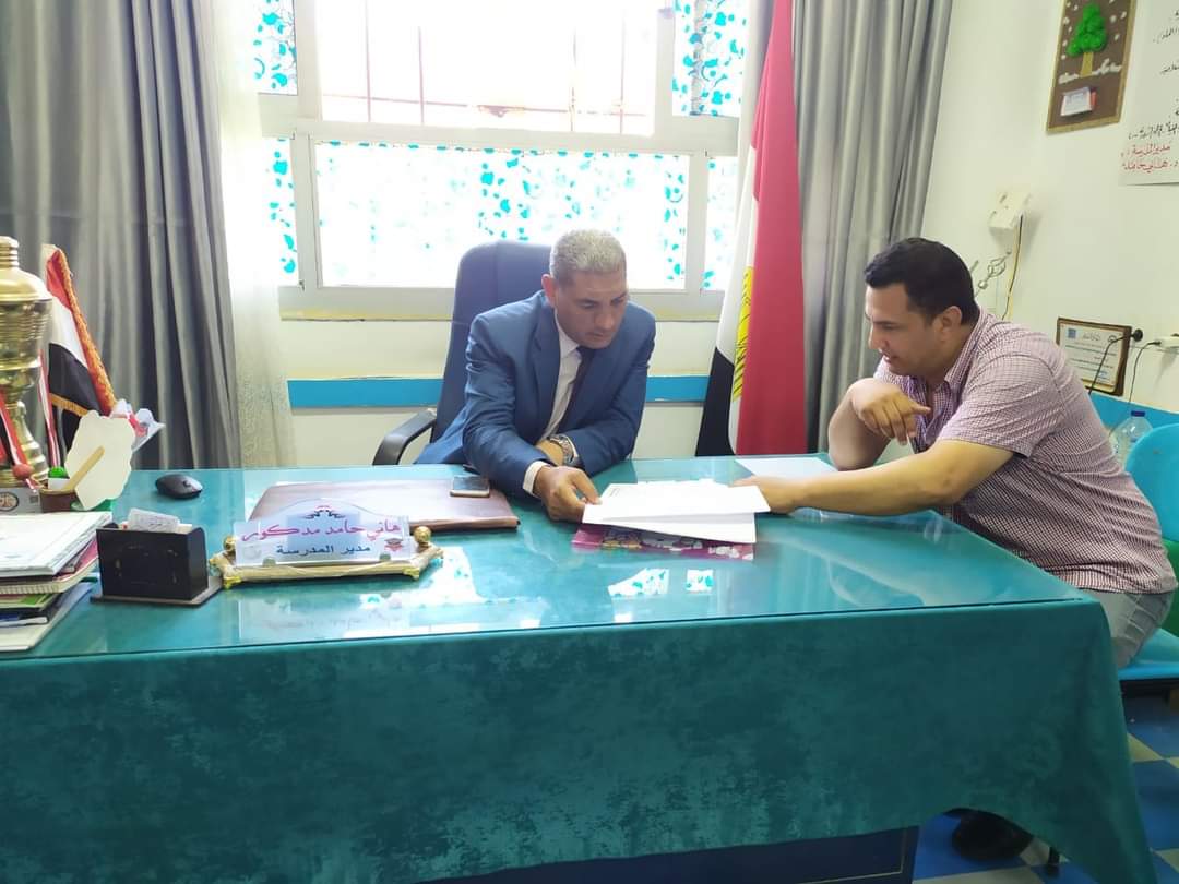 زيارات مكوكية يقوم بها الدكتور إبراهيم مبروك عمر مدير عام لإدارة بندر كفر الدوار التعليمية