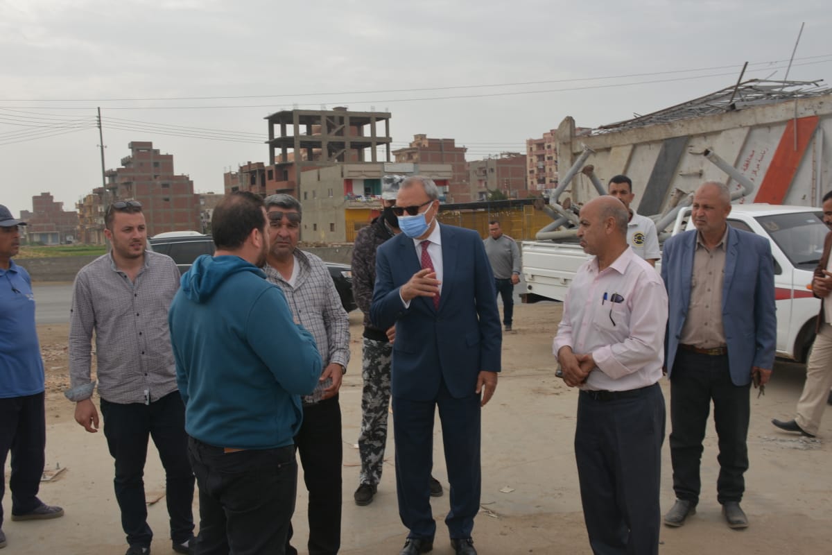 الهجان: احالة مسئول التنظيم بمدينة بنها للتحقيق العاجل