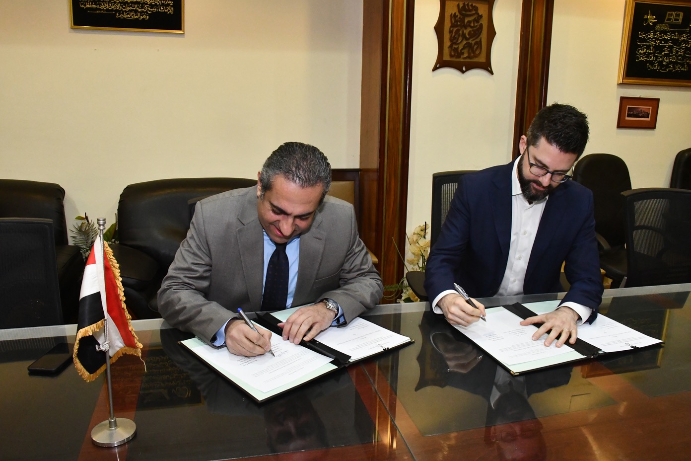 وزارة الإسكان توقع اتفاقية لمشاركة الدولة المصرية للمرة الأولى بمعرض "MIPIM" العقارى بفرنسا