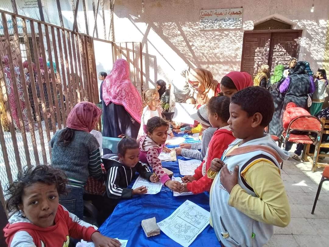 "مياه" البحر الأحمر تنفذ حملات توعية ضمن مبادرة «تنمية الأسرة المصرية» بالغردقة