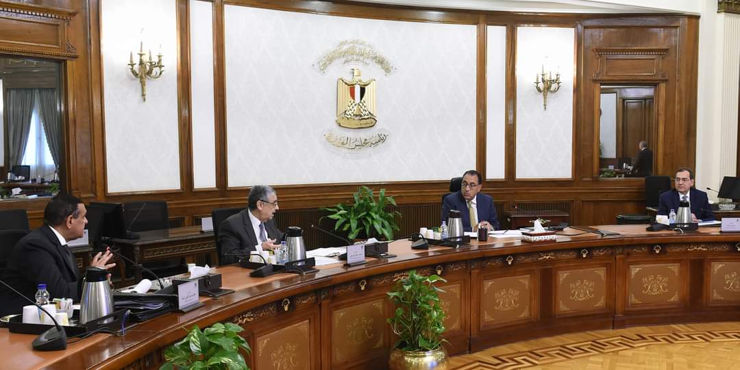 رئيس الوزراء يتابع نتائج تطبيق قرار ترشيد استهلاك الكهرباء   