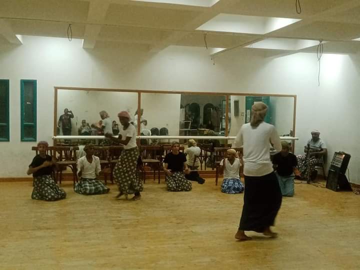 بقعة زيت " عرض نوادى المسرح التجريبى بثقافة البحر الأحمر