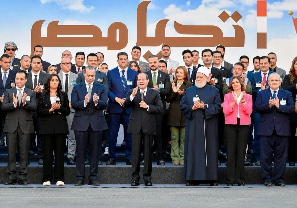 بحضور الرئيس السيسي..   جامعة سوهاج تشارك بمؤتمر "تحيا مصر فلسطين"