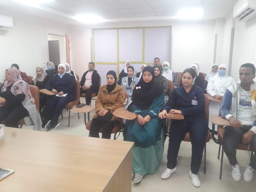 دورة تدريبية لأطقم التمريض بمستشفيات البحر الأحمر