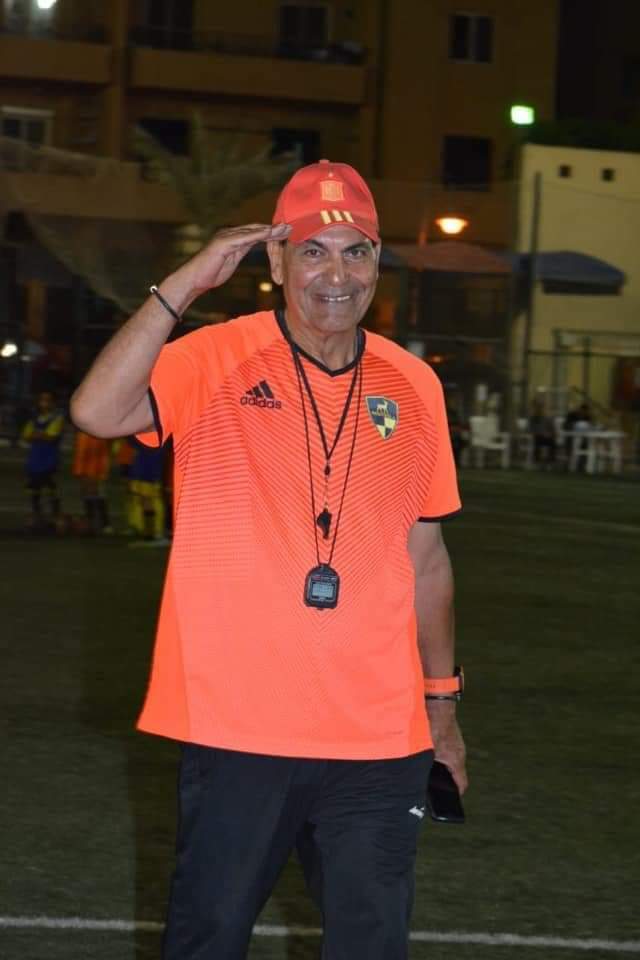 شاهد بالصور والفيديو.. كابتن مصر فكري صالح في إطلالة جديدة