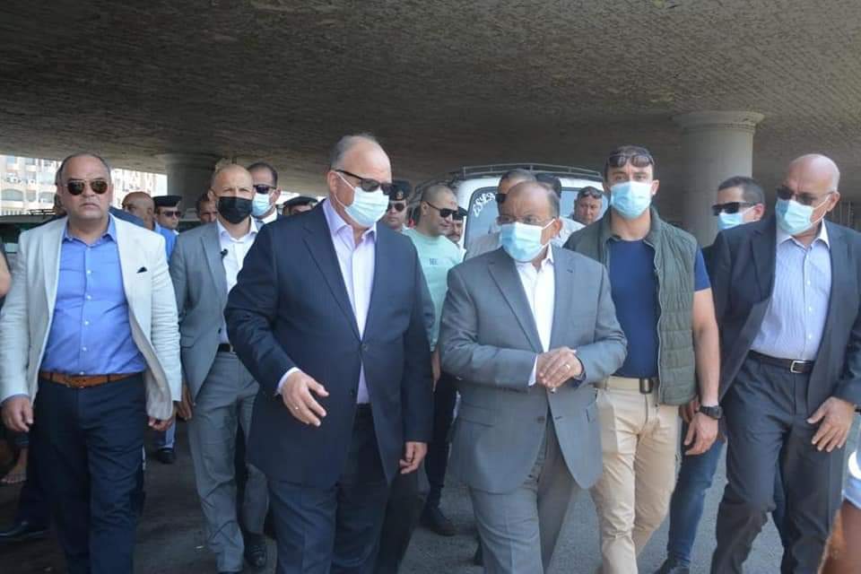 شعراوى ،وعبد العال ...يتفقدان موقفى الألف مسكن وعبدالمنعم رياض للاطمئنان على انتظام حركة السير والالتزام بالتعريفة الجديدة