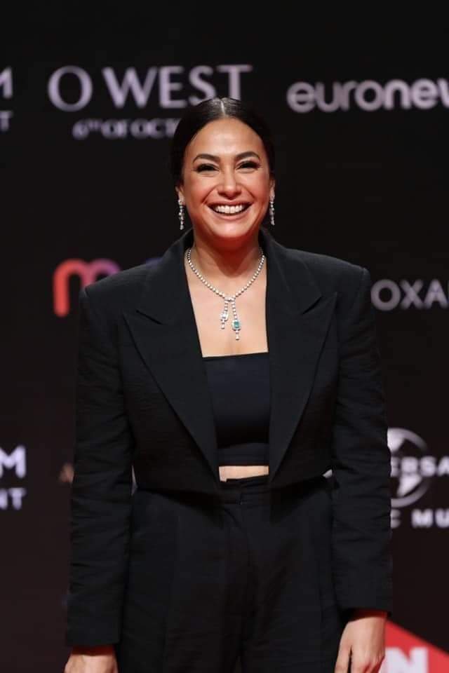 هندي صبري: منة شلبي صديقتي وناس وقعت بينا كتير