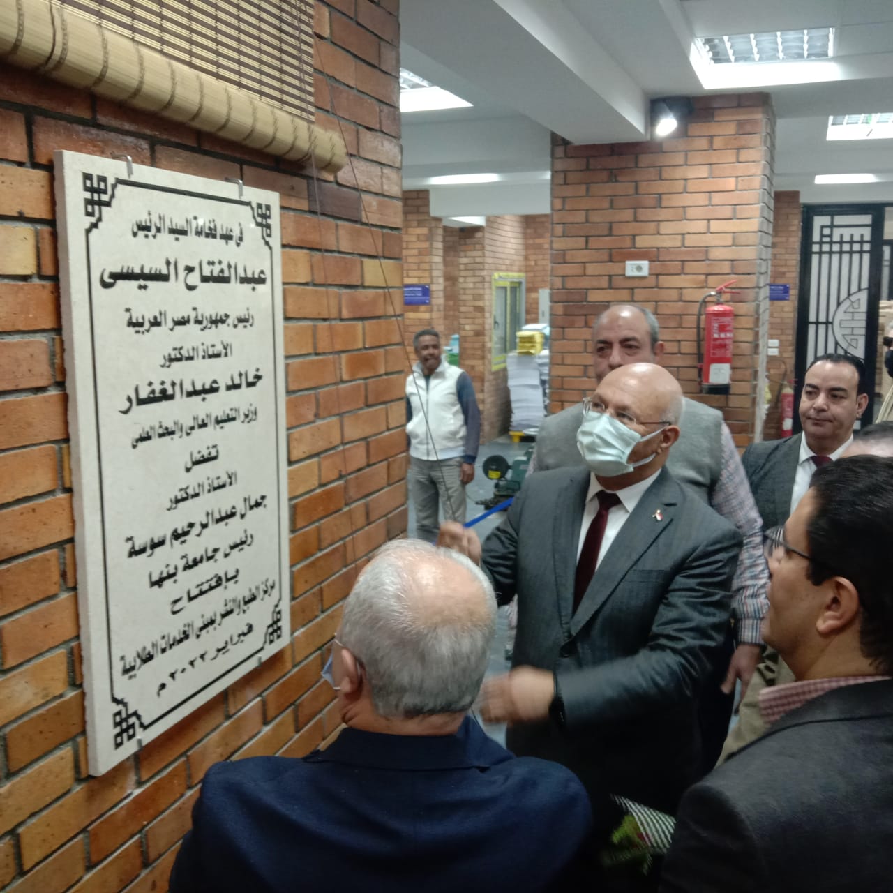 بأحدث ماكينات الطباعة .. رئيس جامعة بنها يفتتح المقر الجديد لمركز الطبع والنشر والتوزيع