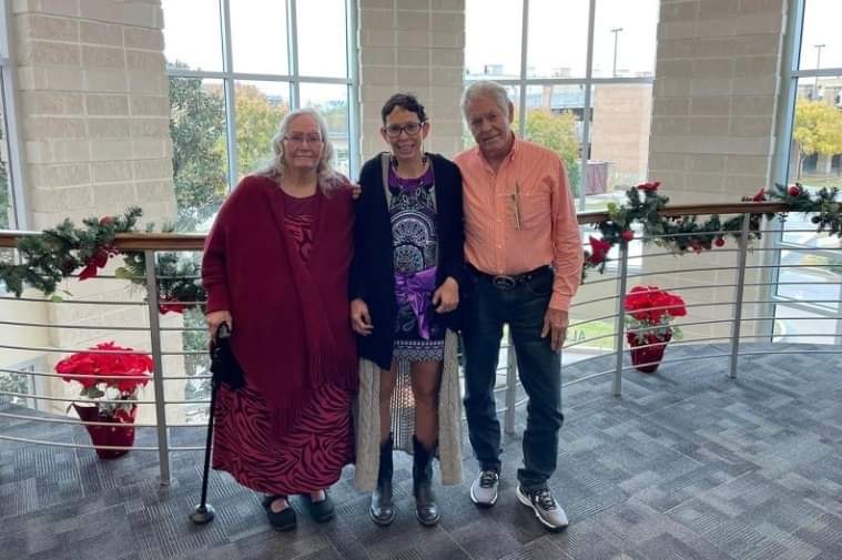 اختطفتها جليسة أطفال..سيدة تعود لاسرتها بعد ٥١ عام من خطفها 