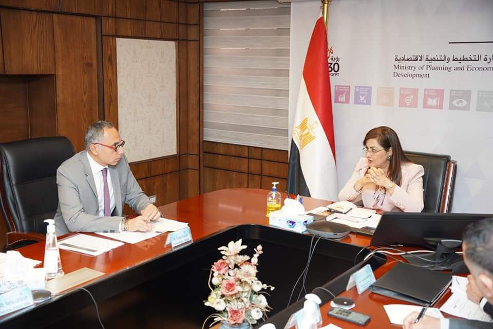 السعيد تلتقي وفد الجمعية المصرية البريطانية للأعمال المتجه إلى لندن للترويج لاستضافة مصر لقمة المناخ COP 27